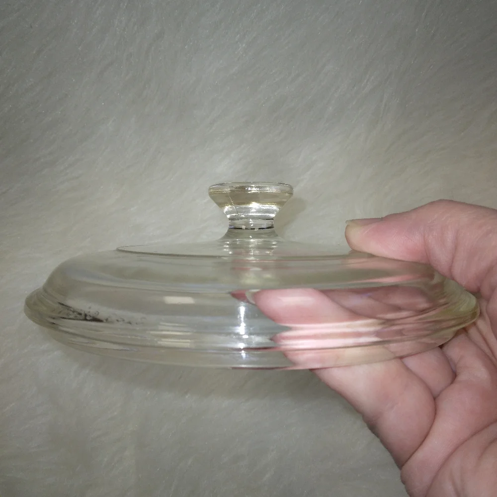 PYREX CLear round replacement Lid,  small knob, P81C